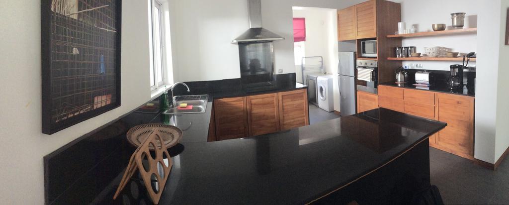 So Beach Villa In Situ Roches Noires Rum bild